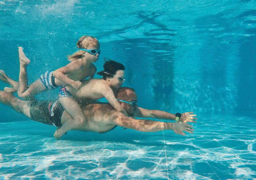 Pool Familie Urlaub daheim